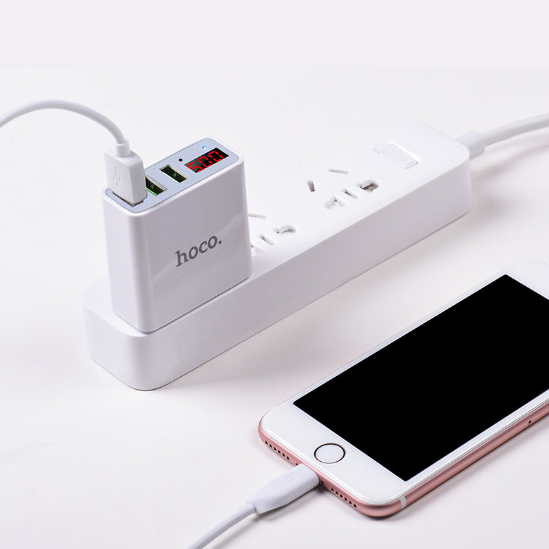 Adaptateur de voyage pour chargeur de prise murale d'alimentation à trois ports USB-A Adaptateur de voyage pour chargeur de prise murale d'alimentation à trois ports USB-A